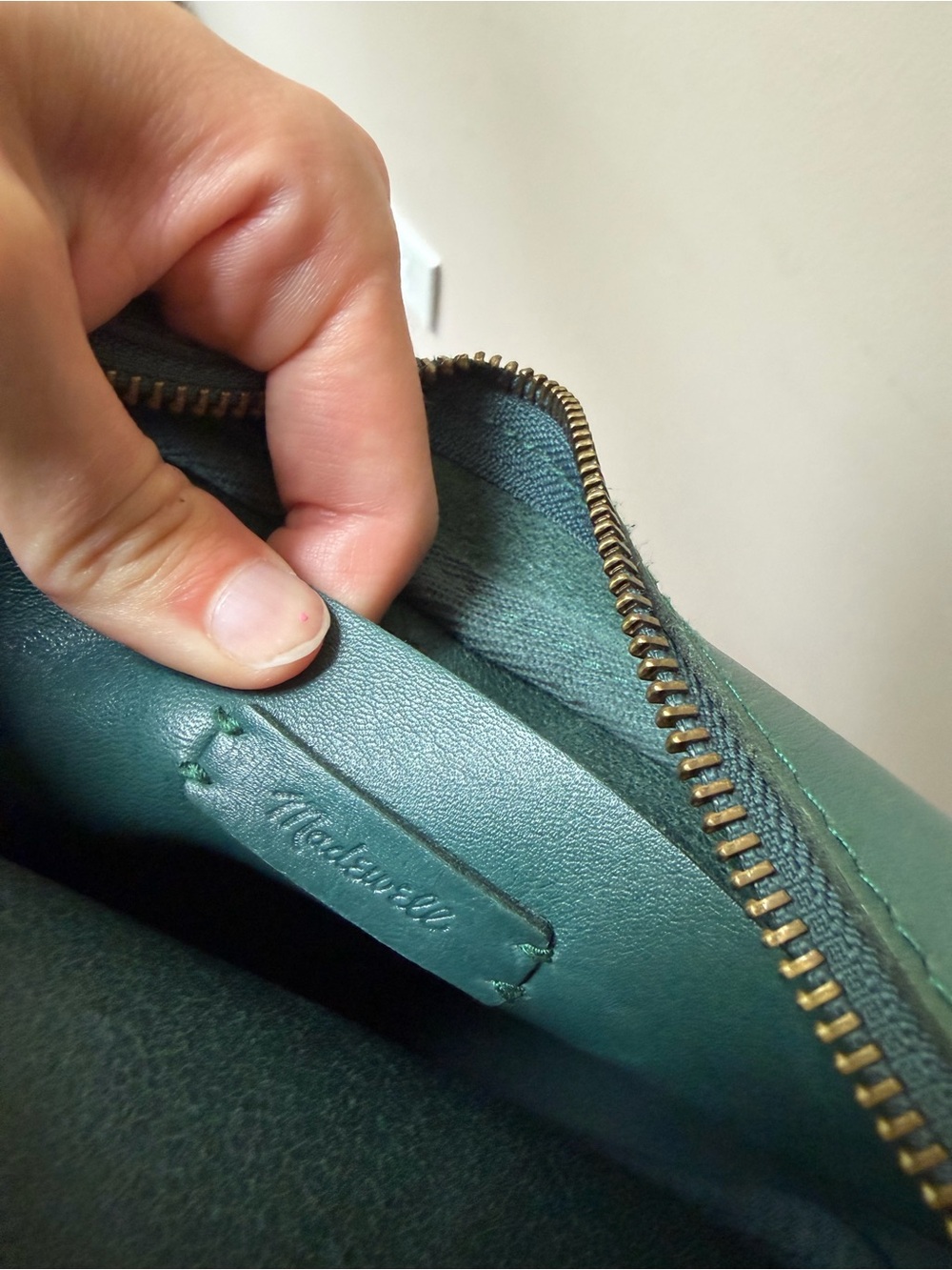 Madewell Leather Carabiner Medium Crossbody Bag Green Spruce Zipper - Picture 5 of 6